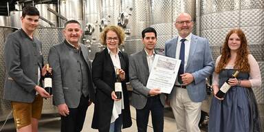 "Wei&szlig;gold mit Rosenduft": Retzer Gew&uuml;rztraminer ist "Bester Wein &Ouml;sterreichs"