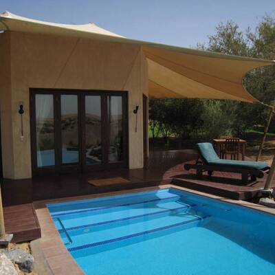 10. Veligandu Island Resort