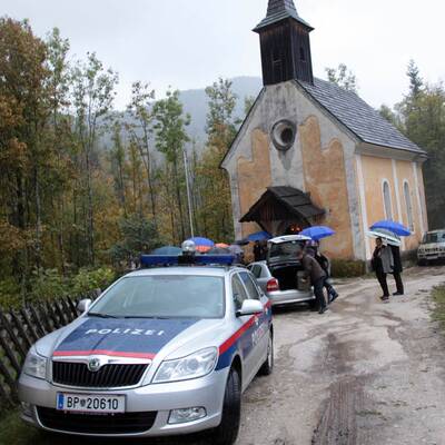 Kranzniederlegung am Grab von Jörg Haider