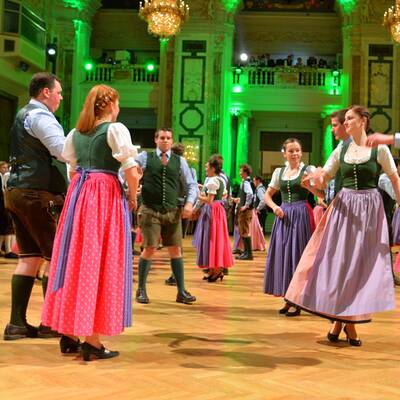 Urige Stimmung beim Steirerball