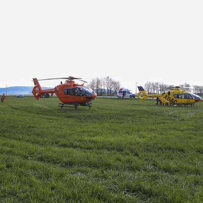 Bilder vom Schulbusunfall in Schwand