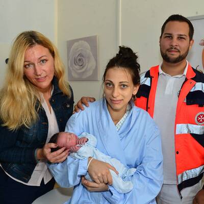 Die Bilder der Polizei-Geburtshelfer