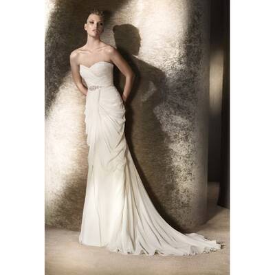 So könnte Jen's Brautkleid ausschauen 