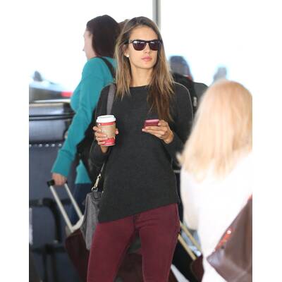 Alessandra Ambrosio am Flughafen Los Angeles 