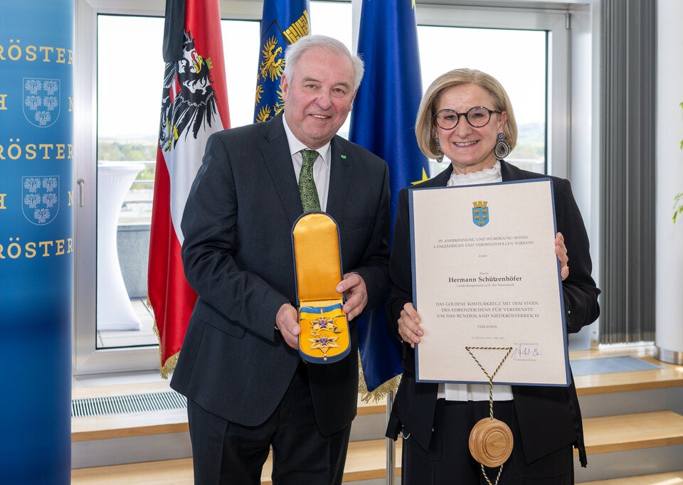 Goldenes Komturkreuz für drei verdiente Landesväter