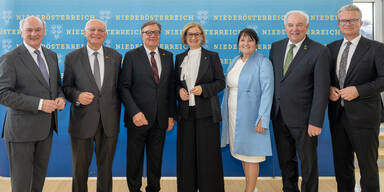 Goldenes Komturkreuz f&uuml;r drei verdiente Landesv&auml;ter