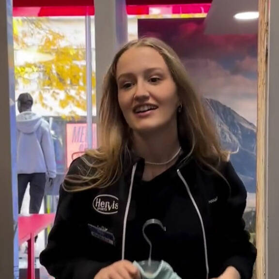 Spar verkauft Sporthändler Hervis an Snipes-Gründer Voth