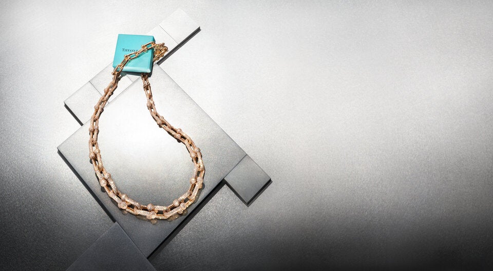 Zoë Kravitz, Gal Gadot & Jimin: Drei Engel für Tiffany