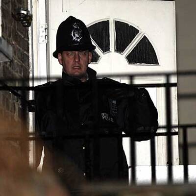 Amy Winehouses Haus wird durchsucht.