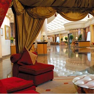 10. Corinthia Grand Hotel Royal