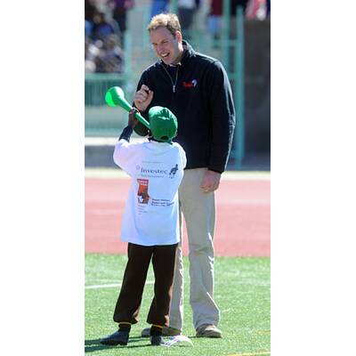 Vuvuzela & Raubtiere: William & Harry in Afrika