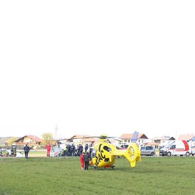 Bilder vom Schulbusunfall in Schwand