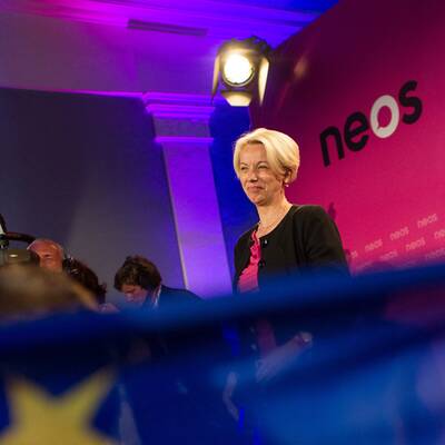 NEOS-Spitzenkandidaten Angelika Mlinar bei der Stimmabgabe in Wien.