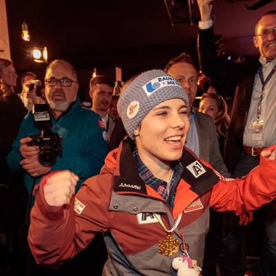 So wild feiert Nicole Schmidhofer