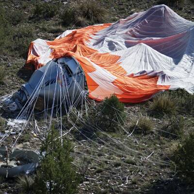 Wegen Windes wurde Baumgartners Sprung abgebrochen.