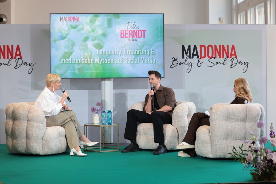 Felix Berndt, besser bekannt als Doc Felix, ist einer der bekanntesten medizinischen Instagram-Stars im deutschsprachigen Raum. Beim Body & Soul Day sprach er über die größten Mythen rund um Longevity, die wichtigsten Grundlagen gesunder Ernährung sowie über medizinische Wissensvermittlung auf Instagram. 