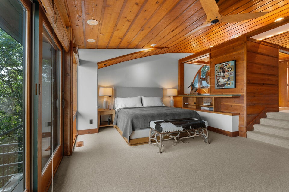 Das geheime Luxus-Baumhaus von Burt Reynolds steht zum Verkauf