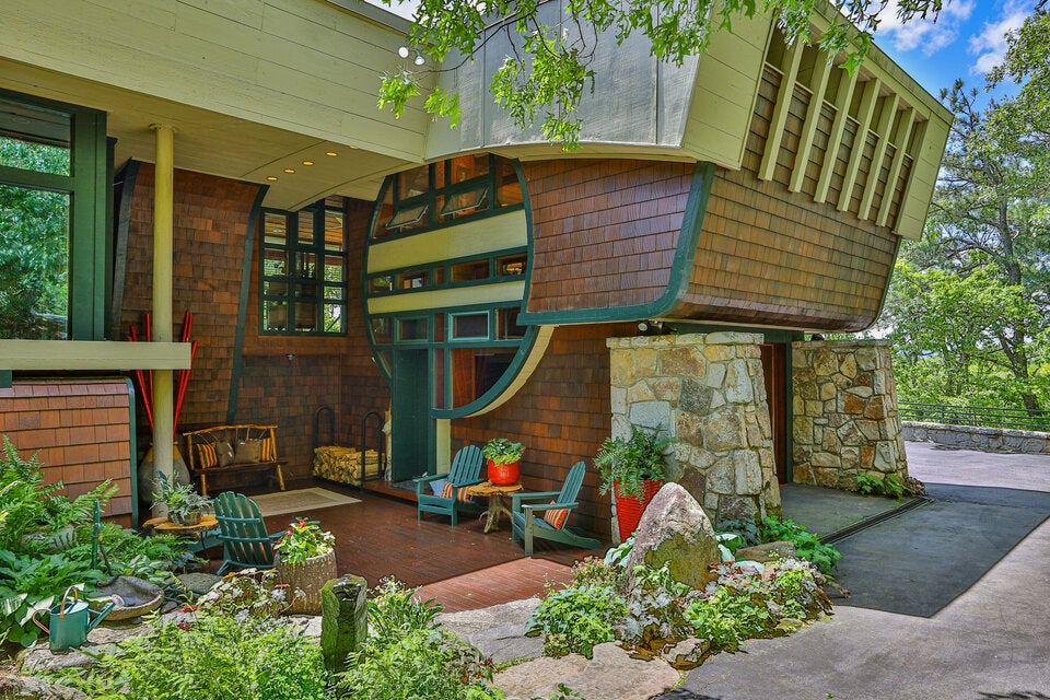 Das geheime Luxus-Baumhaus von Burt Reynolds steht zum Verkauf