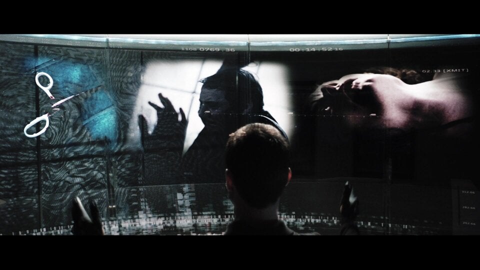 Szene aus Minority Report (2002): Verbrechen erkennen, bevor sie geschehen. 