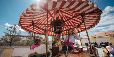 Der Mai lockt auf Schloss Hof