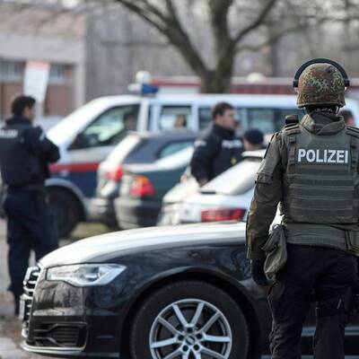 Großfahndung nach Messerattacke in Linz