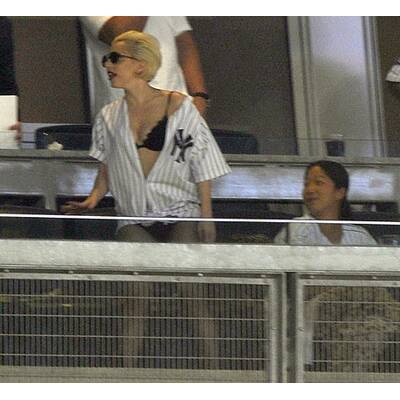 Lady Gaga: In Dessous ins Stadion