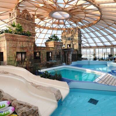 10 Hotels mit tollen Wasserrutschen