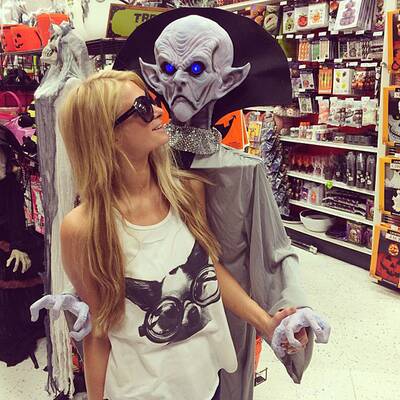Paris Hilton im Halloween-Fieber