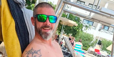 Simon (46) leidet an Blähungen – wenige Monate später ist er tot