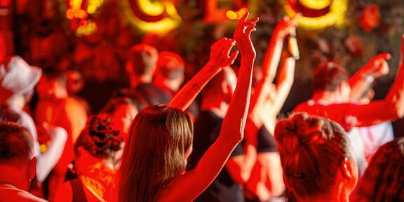 Pfingsten feiern am Vienna City Beach Club: Rolling Beats & Steve Hope