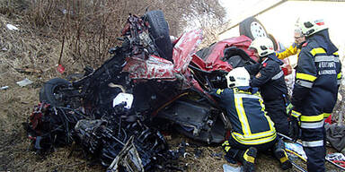 Tödlicher Crash gegen Lärmschutzwand