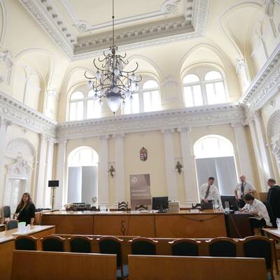 A4-Drama: Prozess gegen Schlepper begonnen