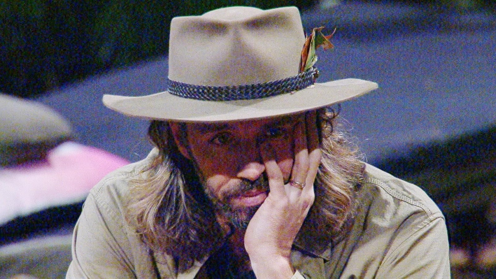 Frontal-Angriff am Lagerfeuer: Ariel zerlegt Gil – "Du bist ein Lügner!" Kép