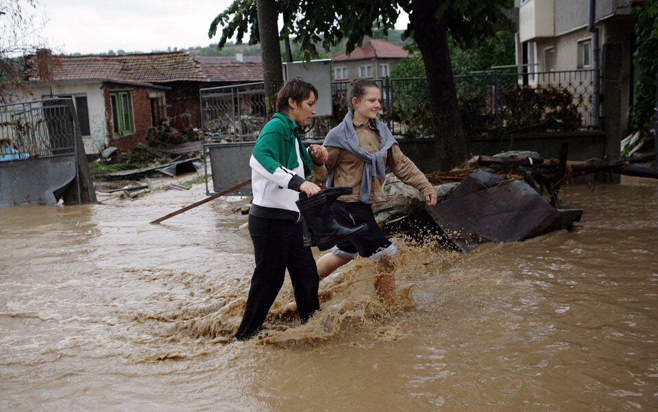 Notstand ausgerufen: Sturzfluten fordern immer mehr Menschenleben