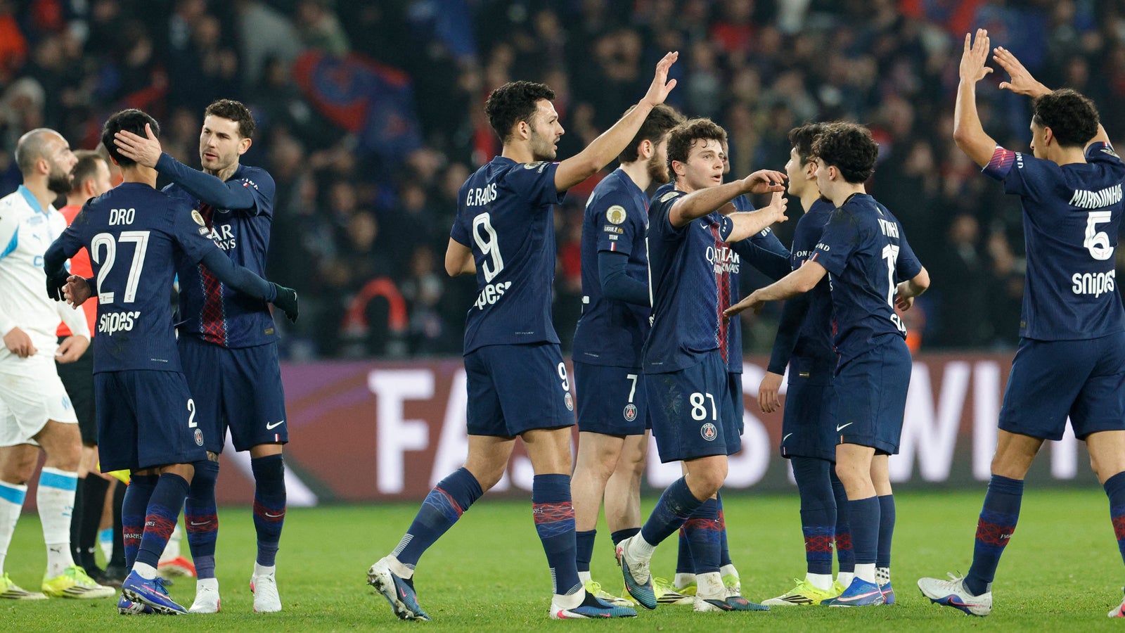 PSG nach Kantersieg im "Le Classique" wieder auf Platz eins Kép
