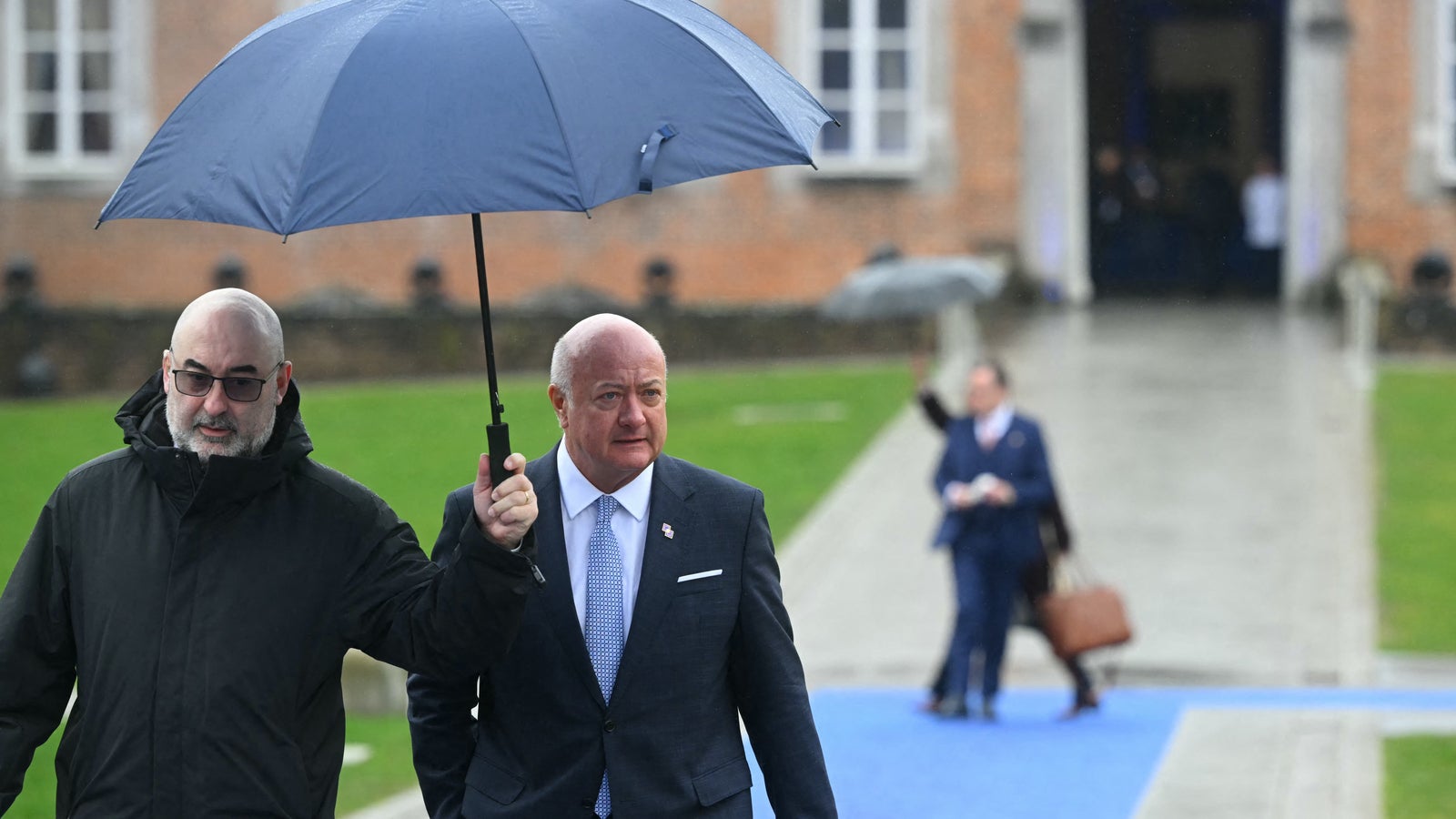 Umfrage: Dämpfer für Stocker, Ampel verliert Mehrheit wieder Kép