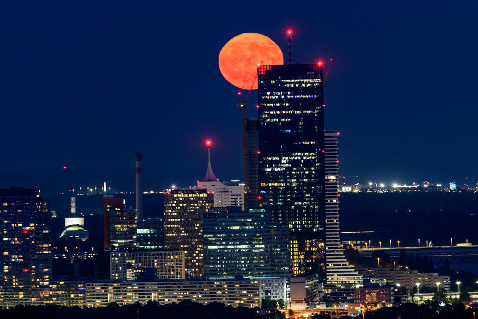 Erdbeermond am Himmel über Österreich: Die besten Bilder