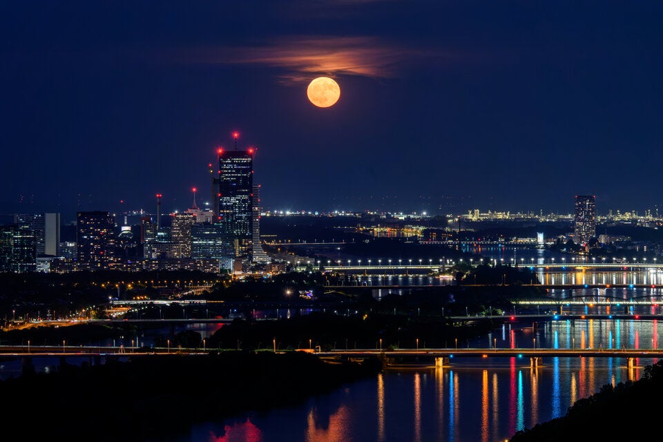 Erdbeermond am Himmel über Österreich: Die besten Bilder