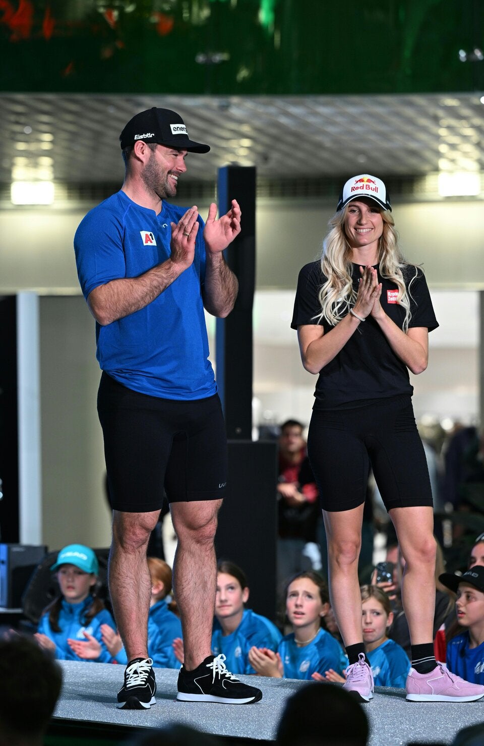 ÖSV stellte neue Outfits vor