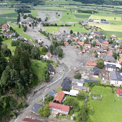Aufräumarbeiten nach Unwetter