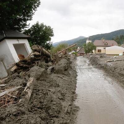 Aufräumarbeiten nach Unwetter