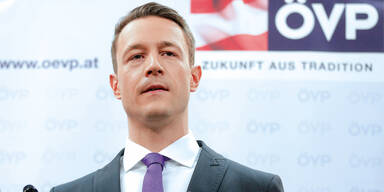 Minister Bl&uuml;mel