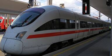 Trainsurferin f&auml;llt auf Weststrecke von Zug &ndash; sofort tot