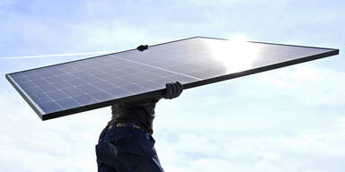 Immer mehr "PV-&Uuml;berdachungen" von Parkpl&auml;tzen