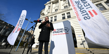 Strache