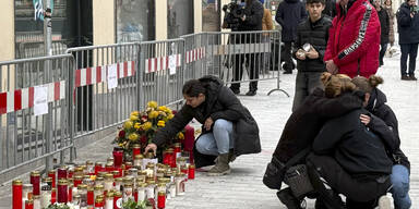 Toter nach Messer-Amok: So trauert Villach
