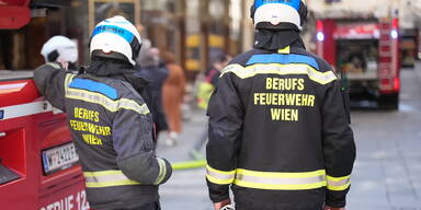 Brand in der Josefstadt: Alarmstufe 2 ausgerufen