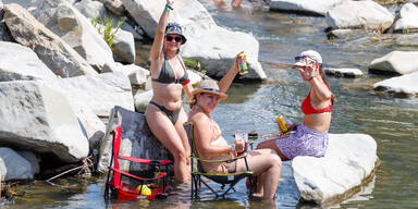 &nbsp;Festivalbesucher in der Traisen, im Rahmen des "Frequency 2025": das Camping-Erlebnis ist Legende.