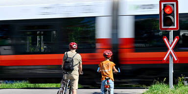 Die &Ouml;BB m&ouml;chte an Wiener Neustadt vorbeirauschen.