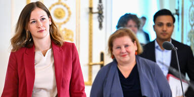Integrationsministerin Claudia Plakolm (&Ouml;VP), Sozialministerin Korinna Schumann (SP&Ouml;) sowie&nbsp;NEOS-Klubobmann Yannick Shetty.&nbsp;&nbsp;